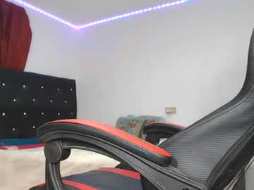 ashelyhots9inches