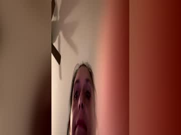 lonelymilfxoxo