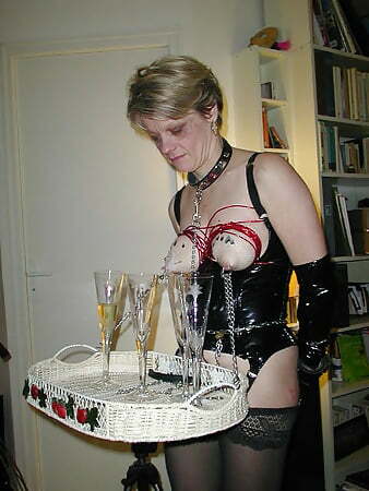 Nipple ring serving trays — 9