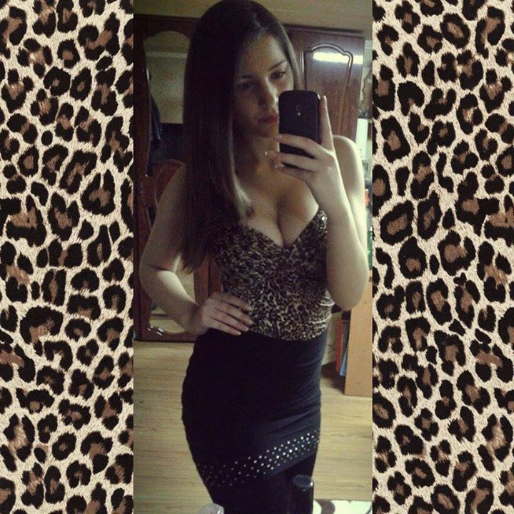 sext brunette teen tease with perfect body — 14