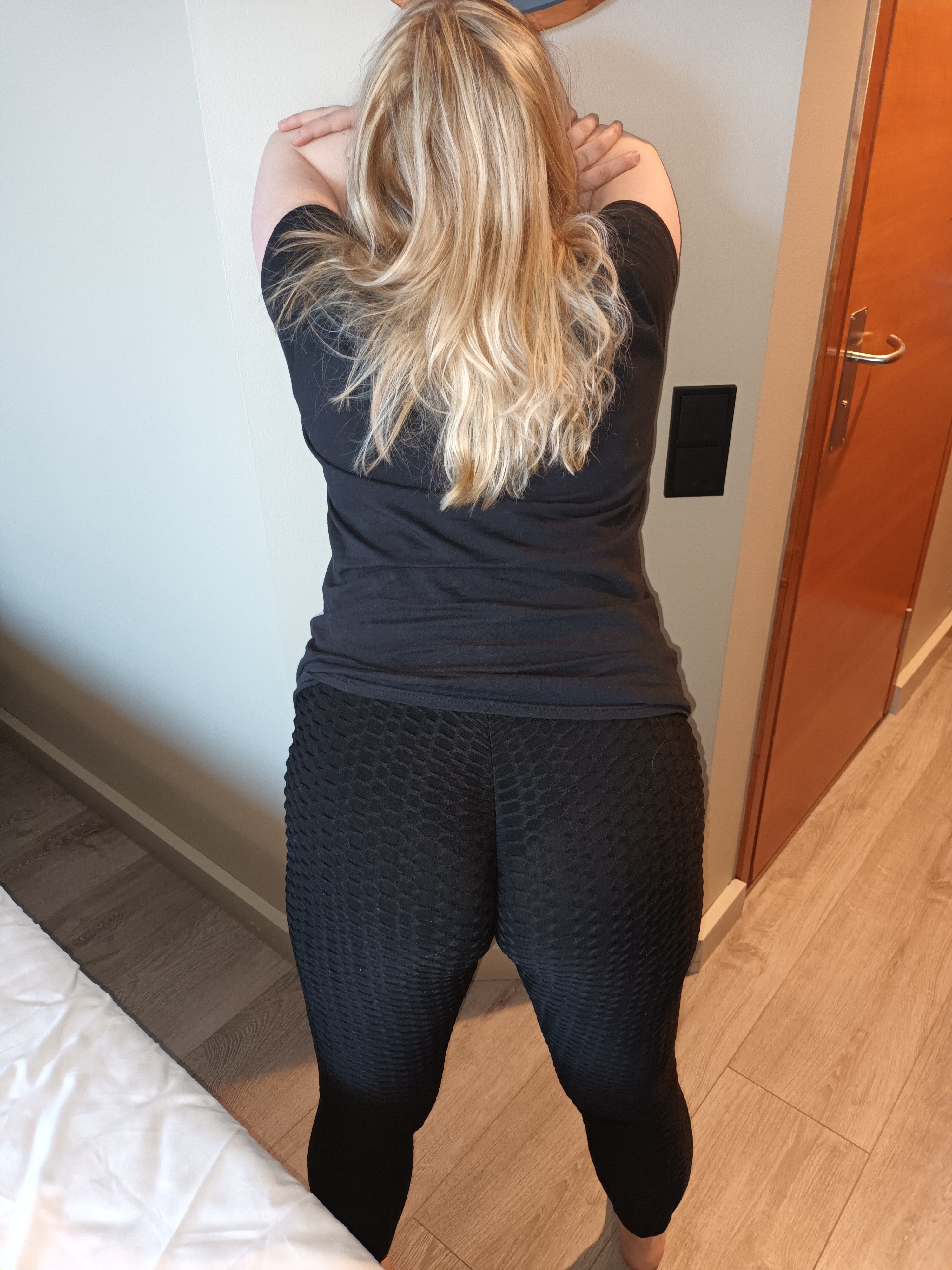 Kate Stern and sexy leggings — 17