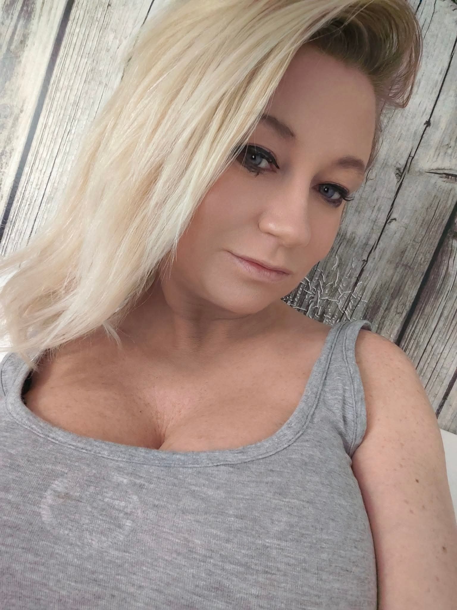 Busty Polish Blonde milf Marta — 42