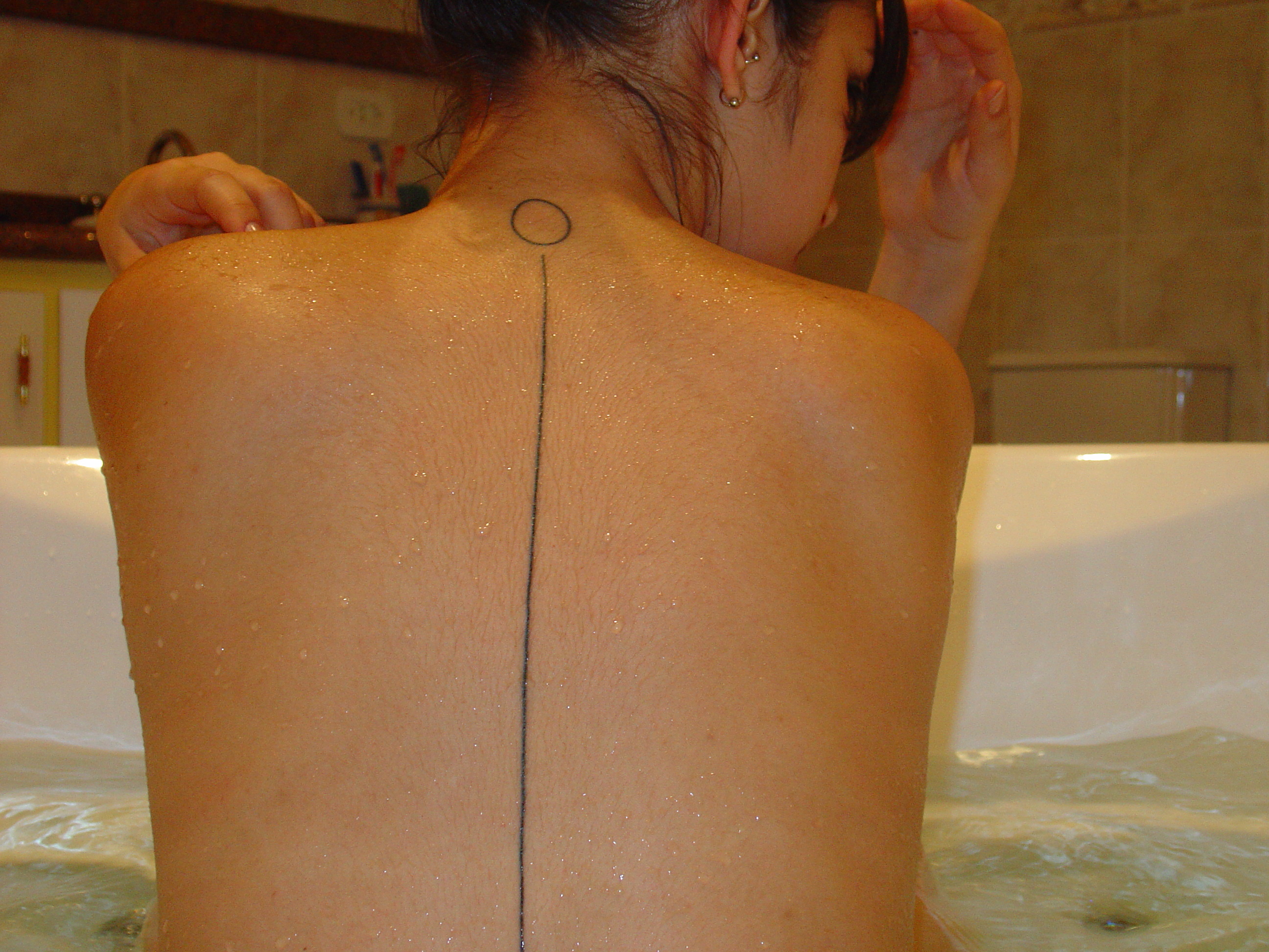 Cute teen invite us in her bath — 49