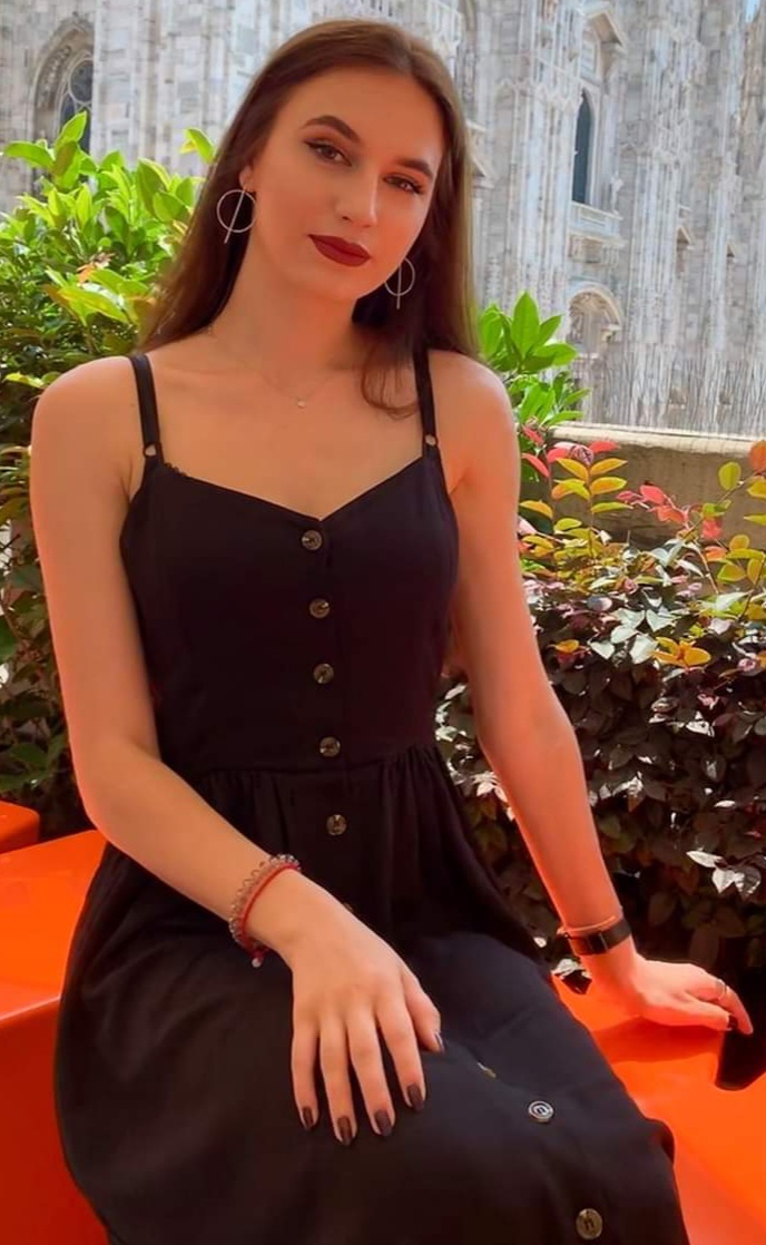 Dana pretty slut for gangbangs — 44