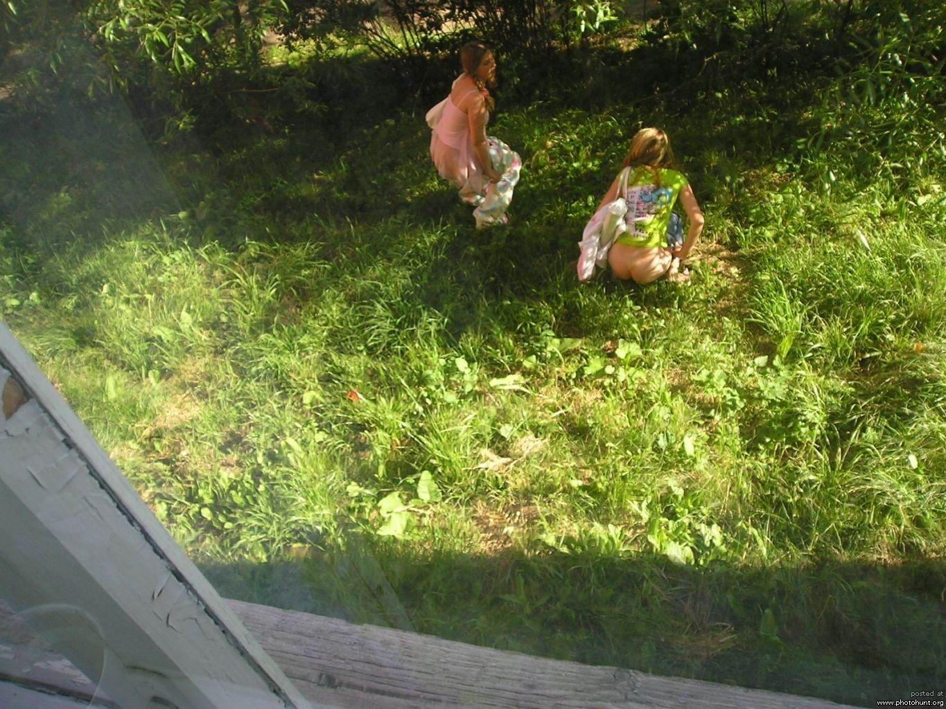 Girls Going to the Toilet Outdoors — 31