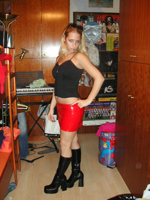 Sexy party babe — 27