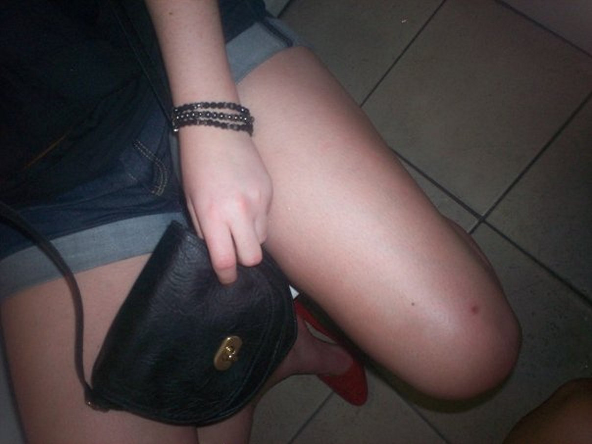 British girls showing their sexy legs — 9