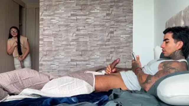 A cleaning lady catches her boss and they end up having a deep clean